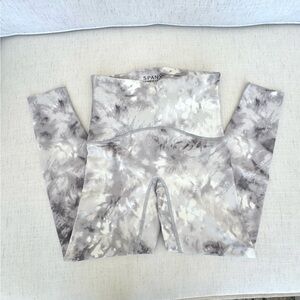 SPANX booty boost Tie-Dye Leggings - Grey white